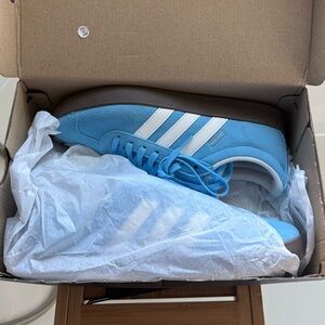 Adidas Men's Light Blue and White Sneakers